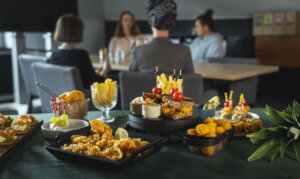 How to serve finger food