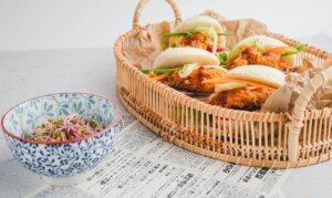 Bao buns with crispy chicken Simple Asian-style chicken